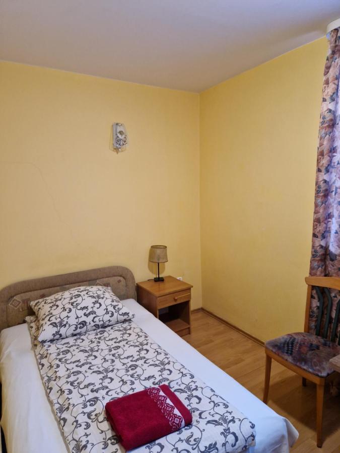 Zajazd Lesny Tuszyn Exterior photo