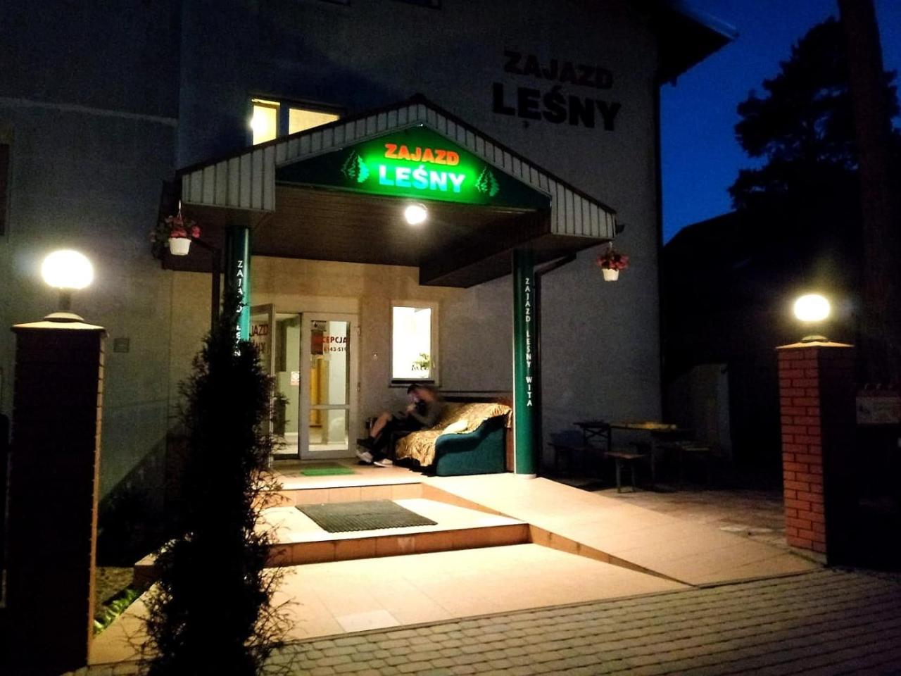 Zajazd Lesny Tuszyn Exterior photo