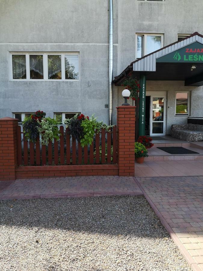 Zajazd Lesny Tuszyn Exterior photo
