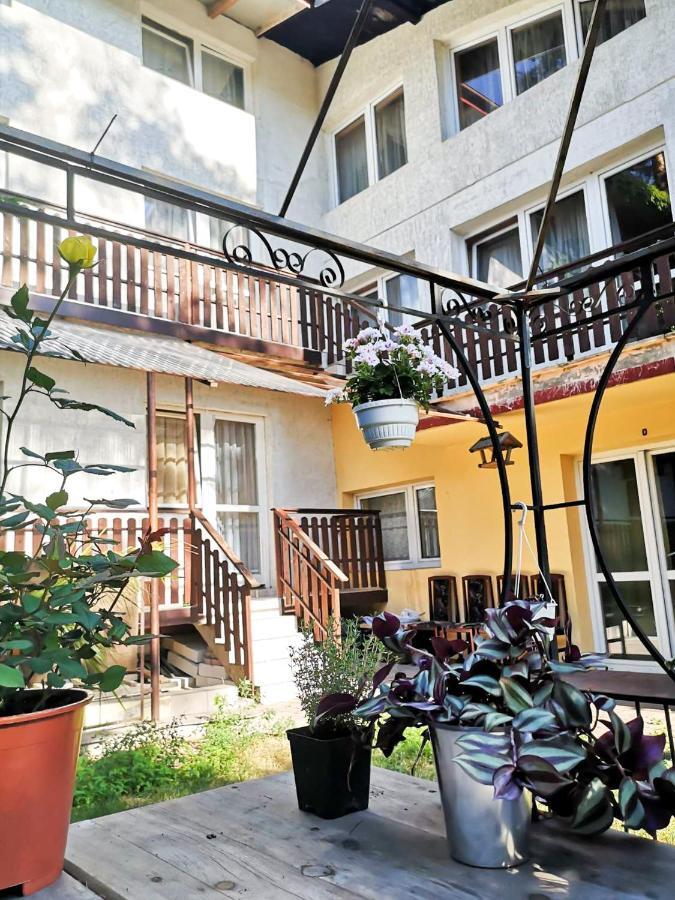 Zajazd Lesny Tuszyn Exterior photo